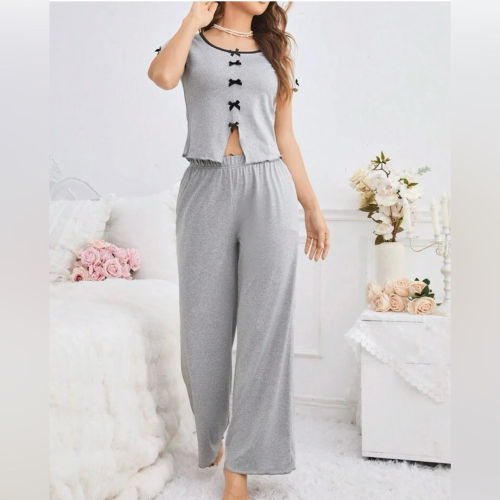 Women's Bowknot Decorated Top And Plain Pants Pajama Set